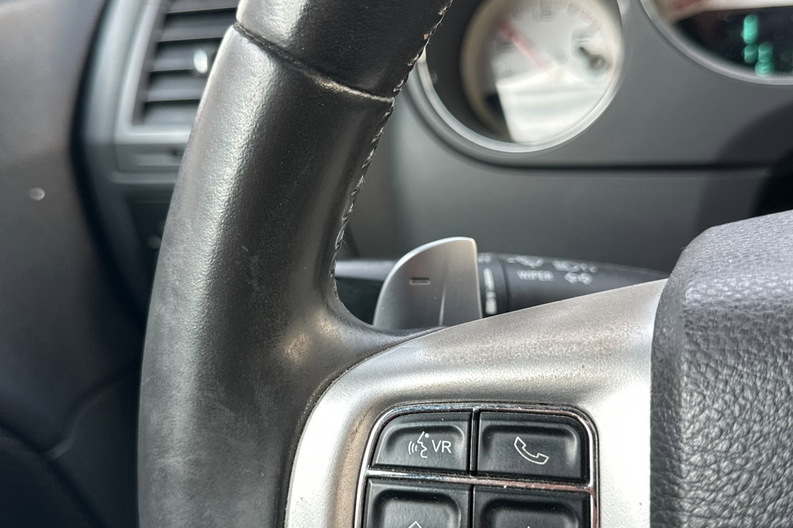 Used 2013 Dodge Challenger R/T image 33