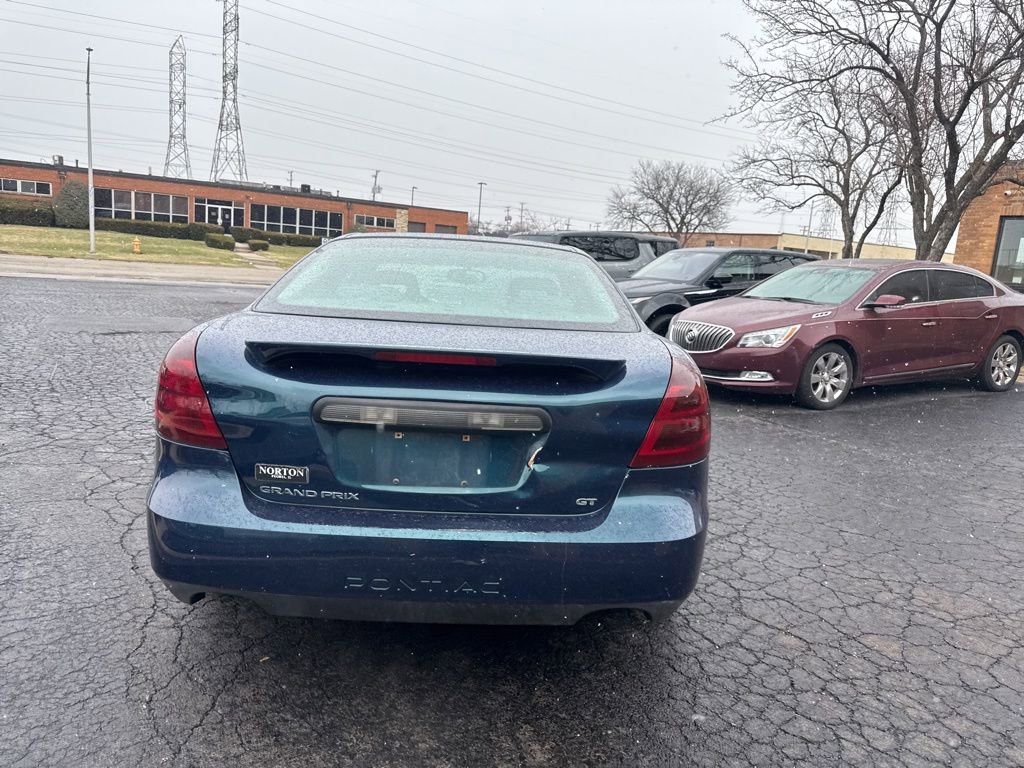 Used 2005 Pontiac Grand Prix GT w/ Leather Trim Package image 3