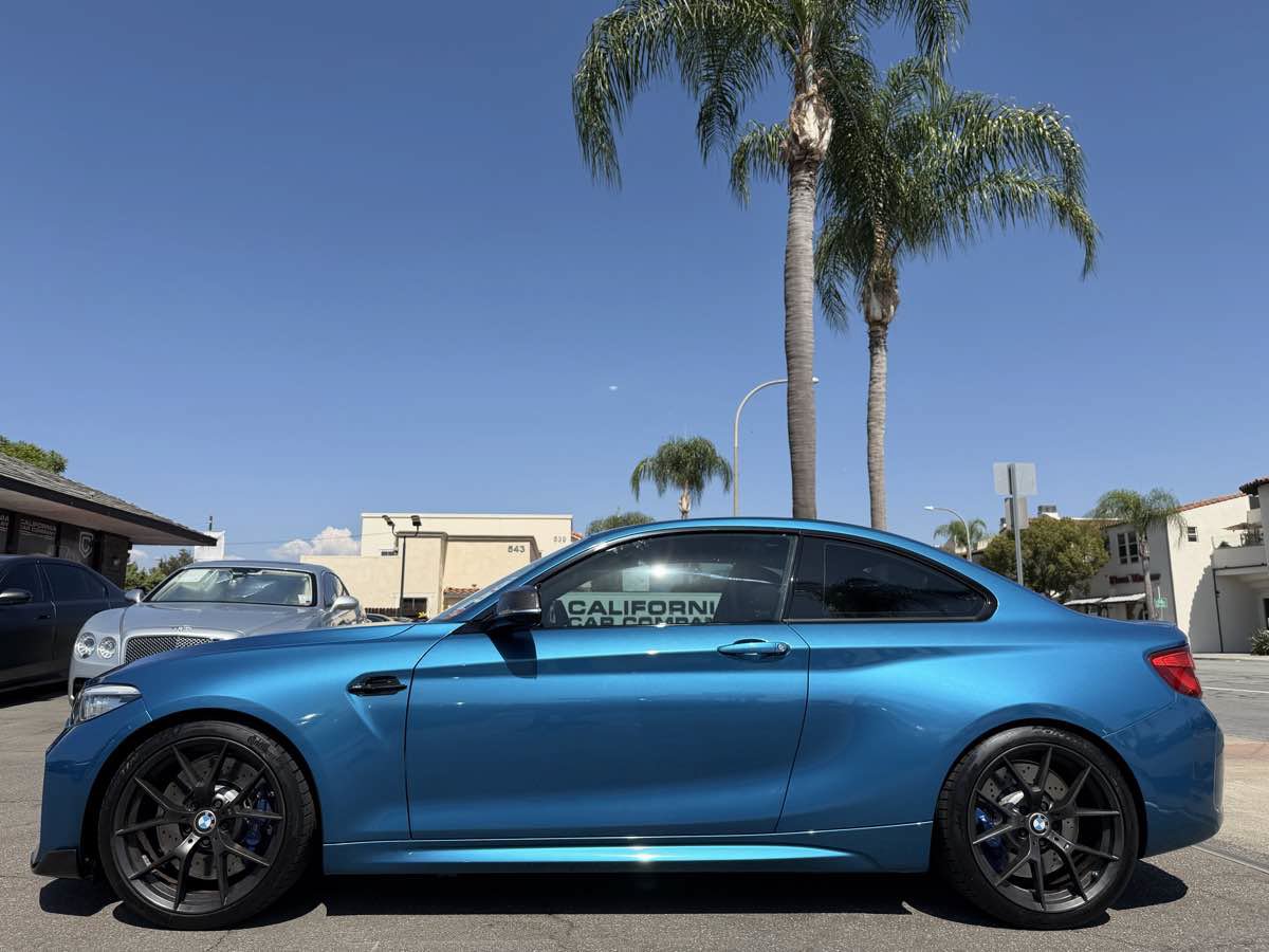 Used 2018 BMW M2 w/ Executive Package RWD image 2