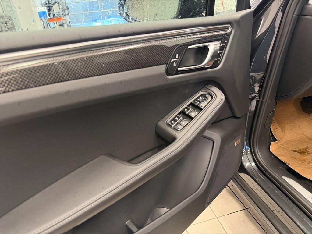 New 2026 Porsche Macan S AWD/4WD image 17