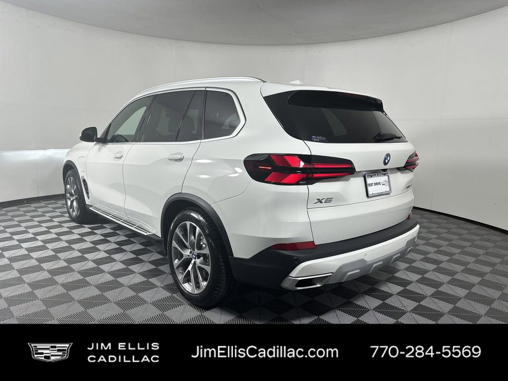 Used 2025 BMW X5 xDrive50e image 6