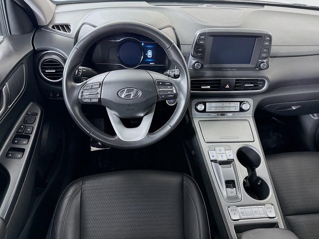 Certified 2021 Hyundai Kona Limited w/ Cargo Package image 4