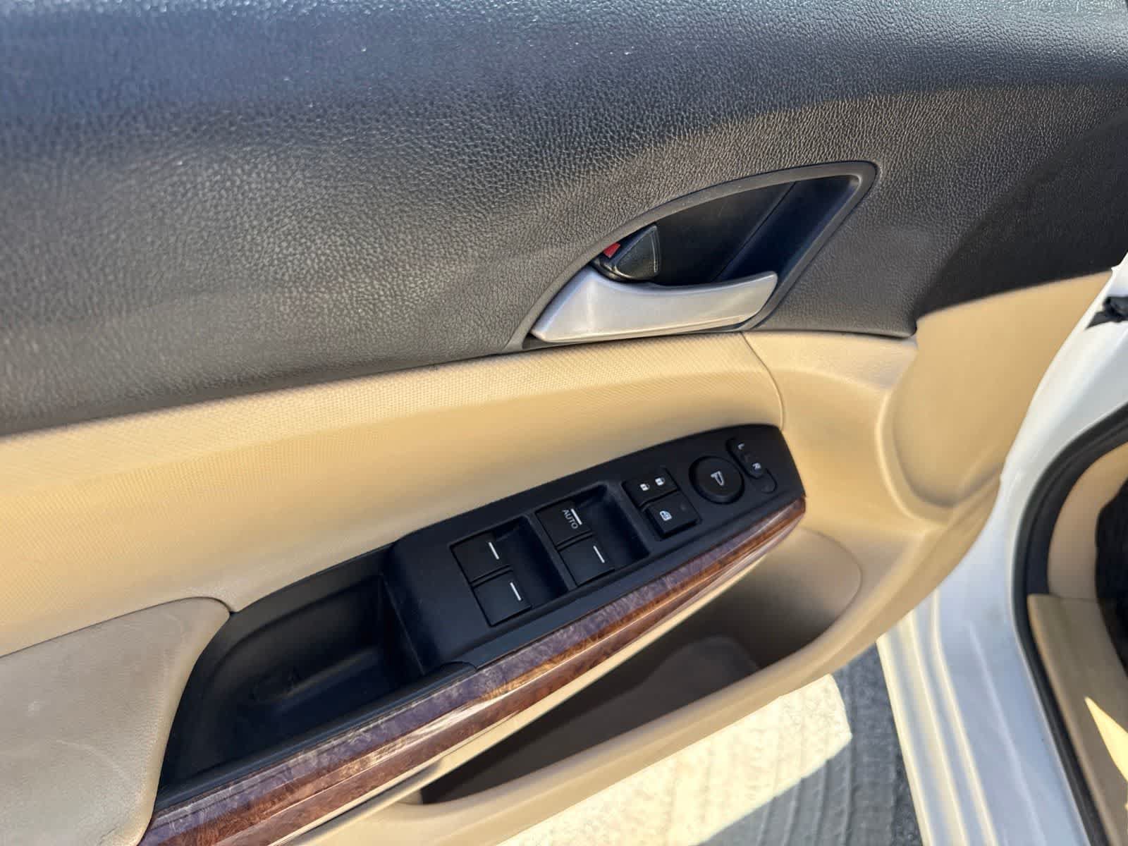 Used 2012 Honda Accord EX image 18