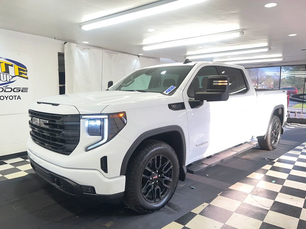 Used 2023 GMC Sierra 1500 Elevation w/ X31 Off-Road Package AWD/4WD image 4