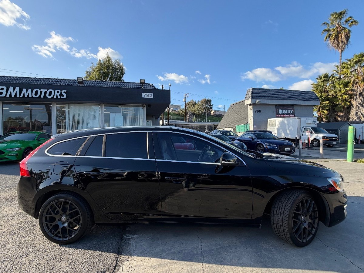 Used 2015 Volvo V60 T5 Platinum image 9