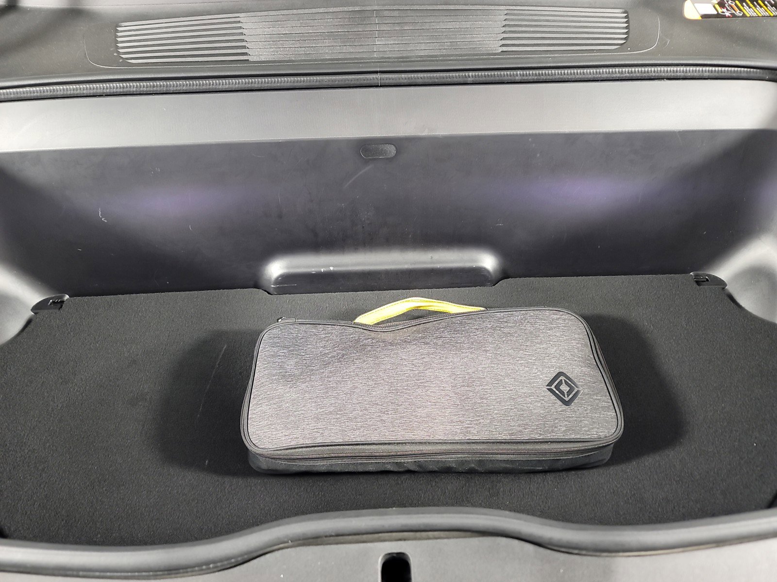 Used 2023 Rivian R1T Adventure image 14