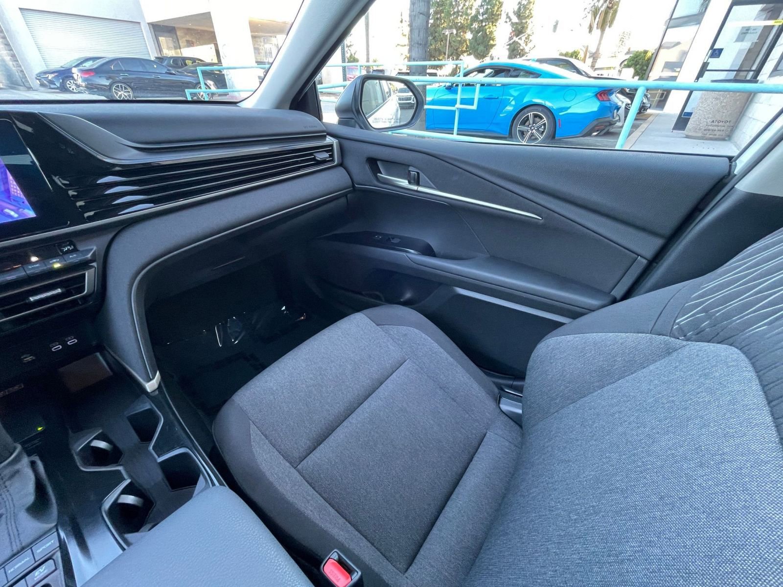 Used 2025 Toyota Camry LE image 35