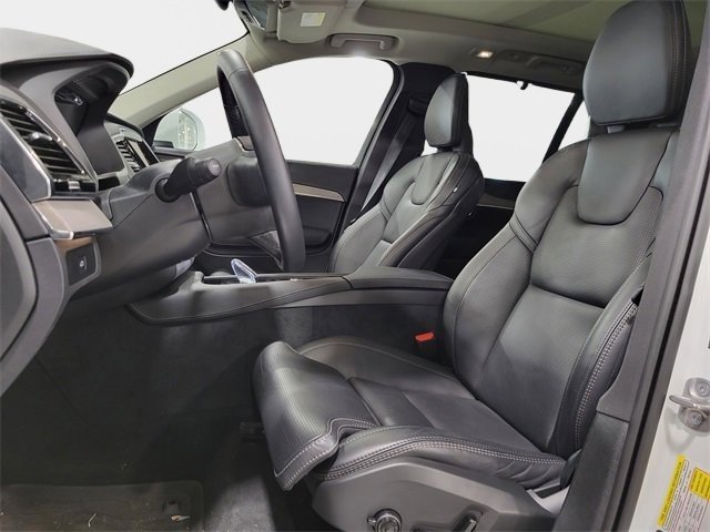 Used 2025 Volvo XC90 B6 Ultra w/ Protection Package Premier image 14