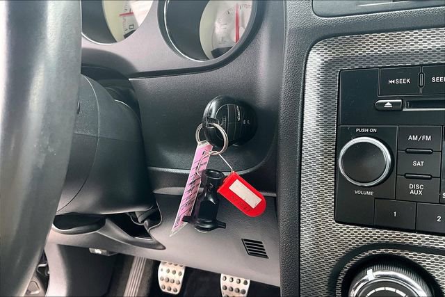 Used 2014 Dodge Challenger R/T image 34