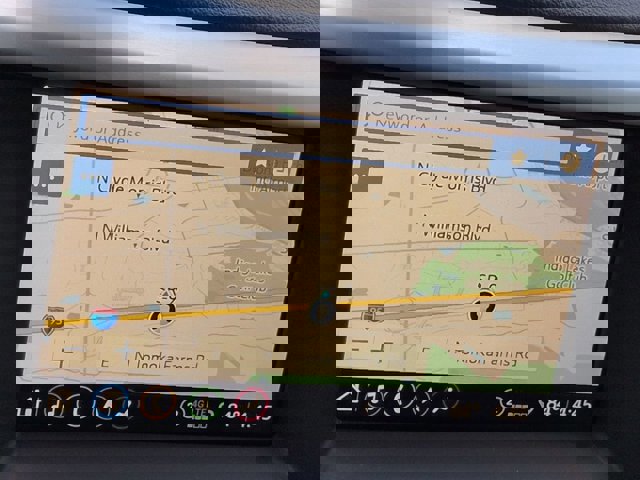 Used 2021 GMC Acadia SLT w/ Preferred Package image 22