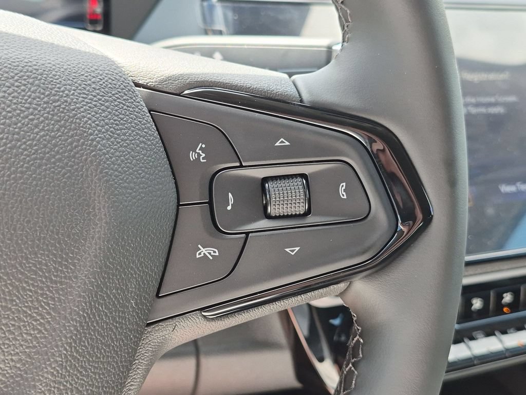 New 2027 Chevrolet Bolt LT w/ Comfort Package FWD image 18