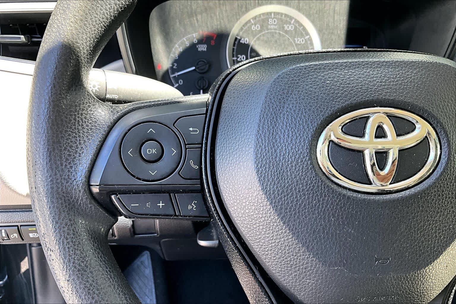 Used 2021 Toyota Corolla LE w/ Carpet Mat Package (TMS) FWD image 23