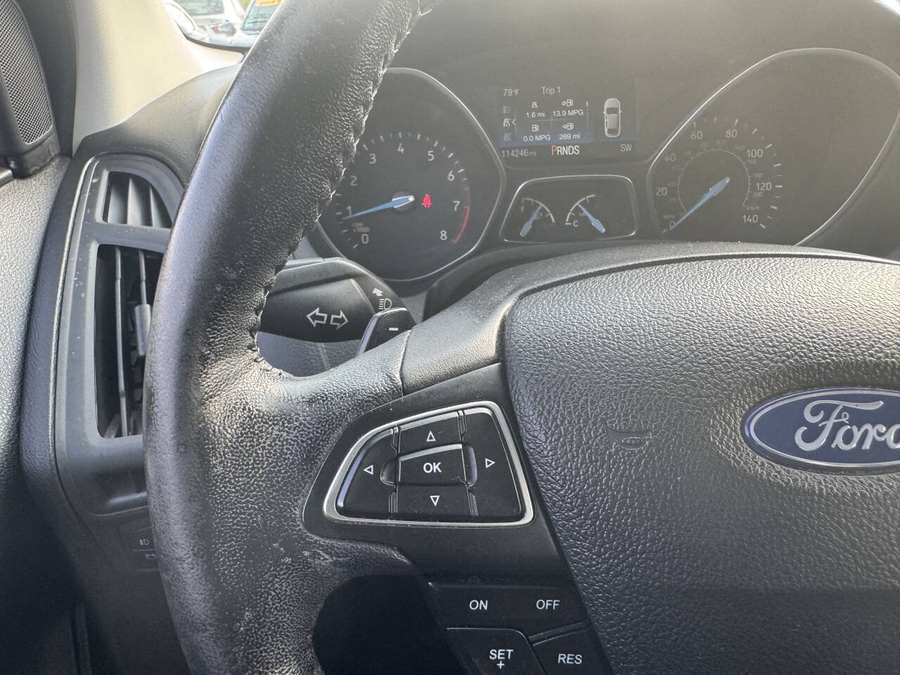 Used 2015 Ford Focus SE w/ SE Sport Package FWD image 25