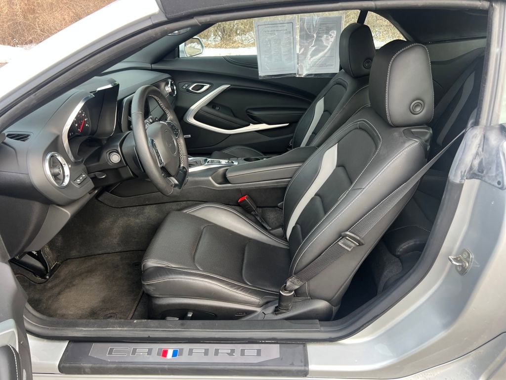 Used 2018 Chevrolet Camaro LT image 10