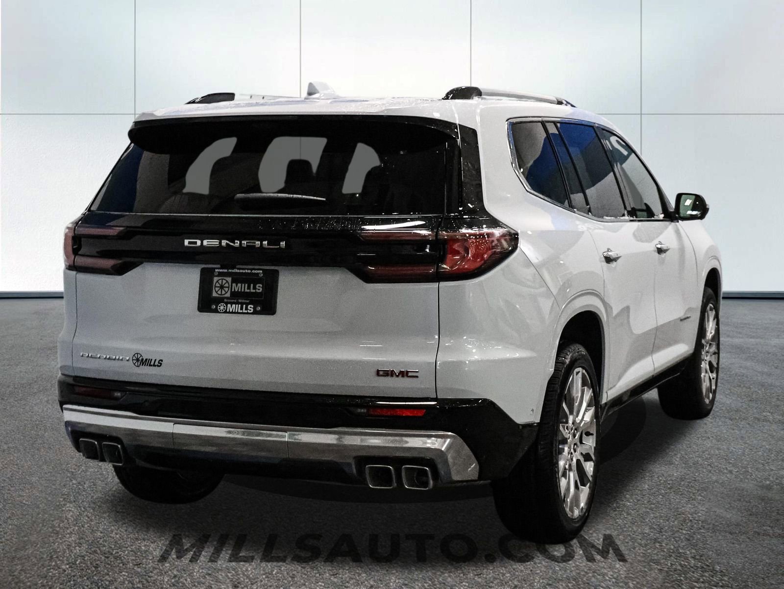 New 2026 GMC Acadia Denali w/ Super Cruise Package image 7