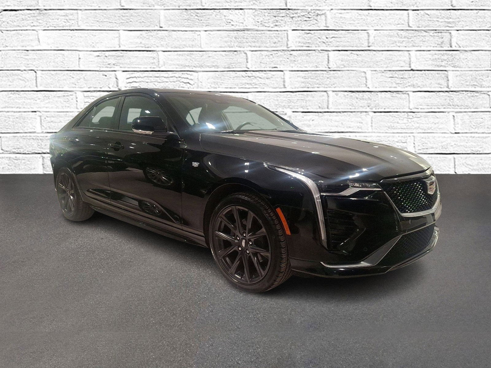 Used 2025 Cadillac CT4 Sport image 2