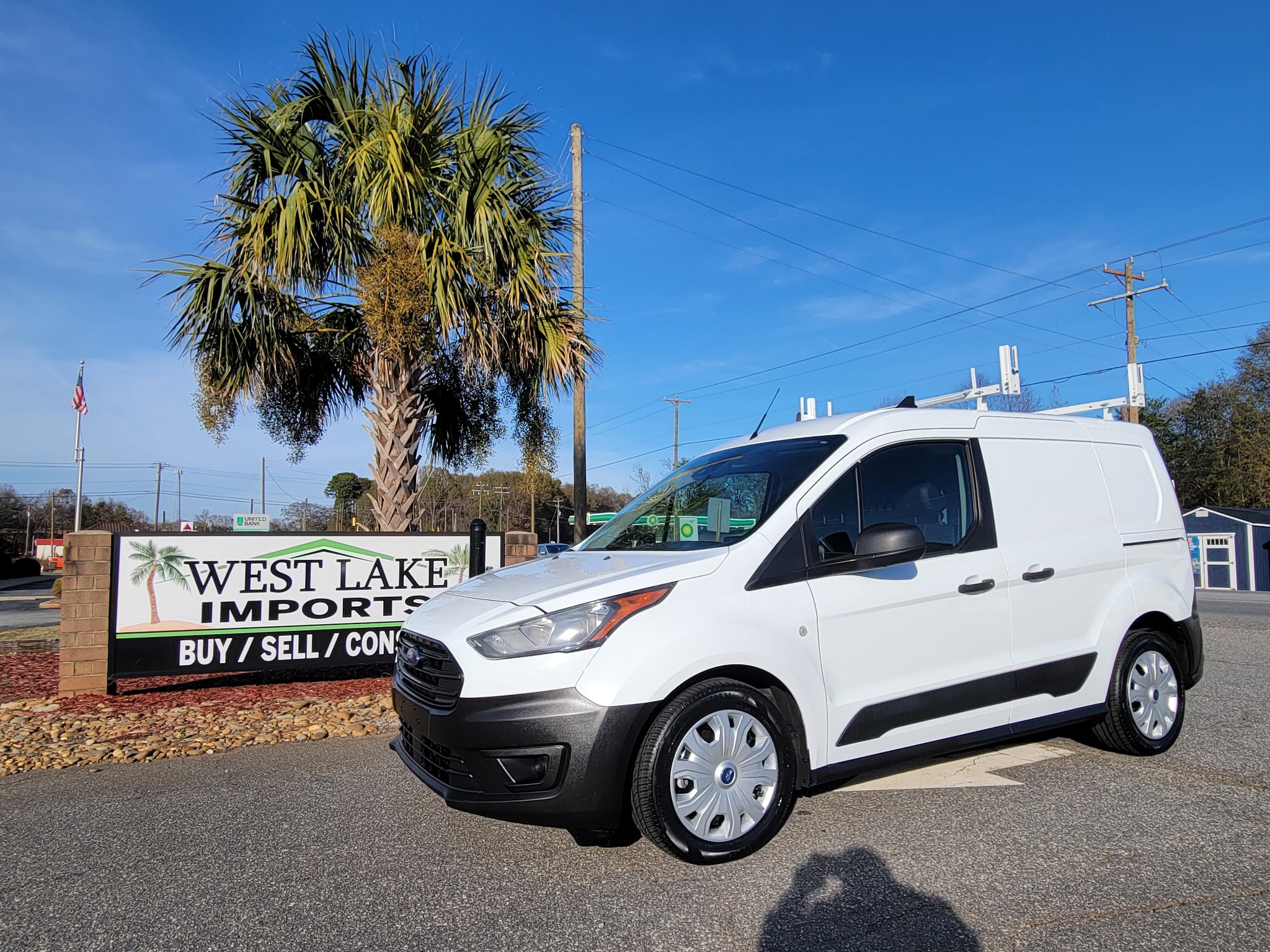 Used 2021 Ford Transit Connect XL image 1