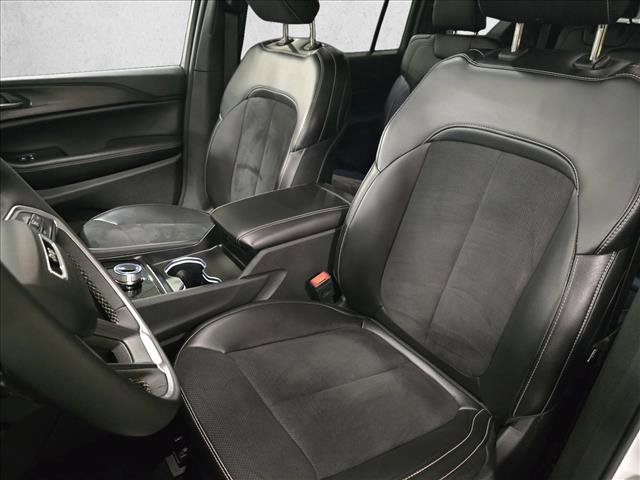 Used 2024 Jeep Grand Cherokee L Altitude image 15