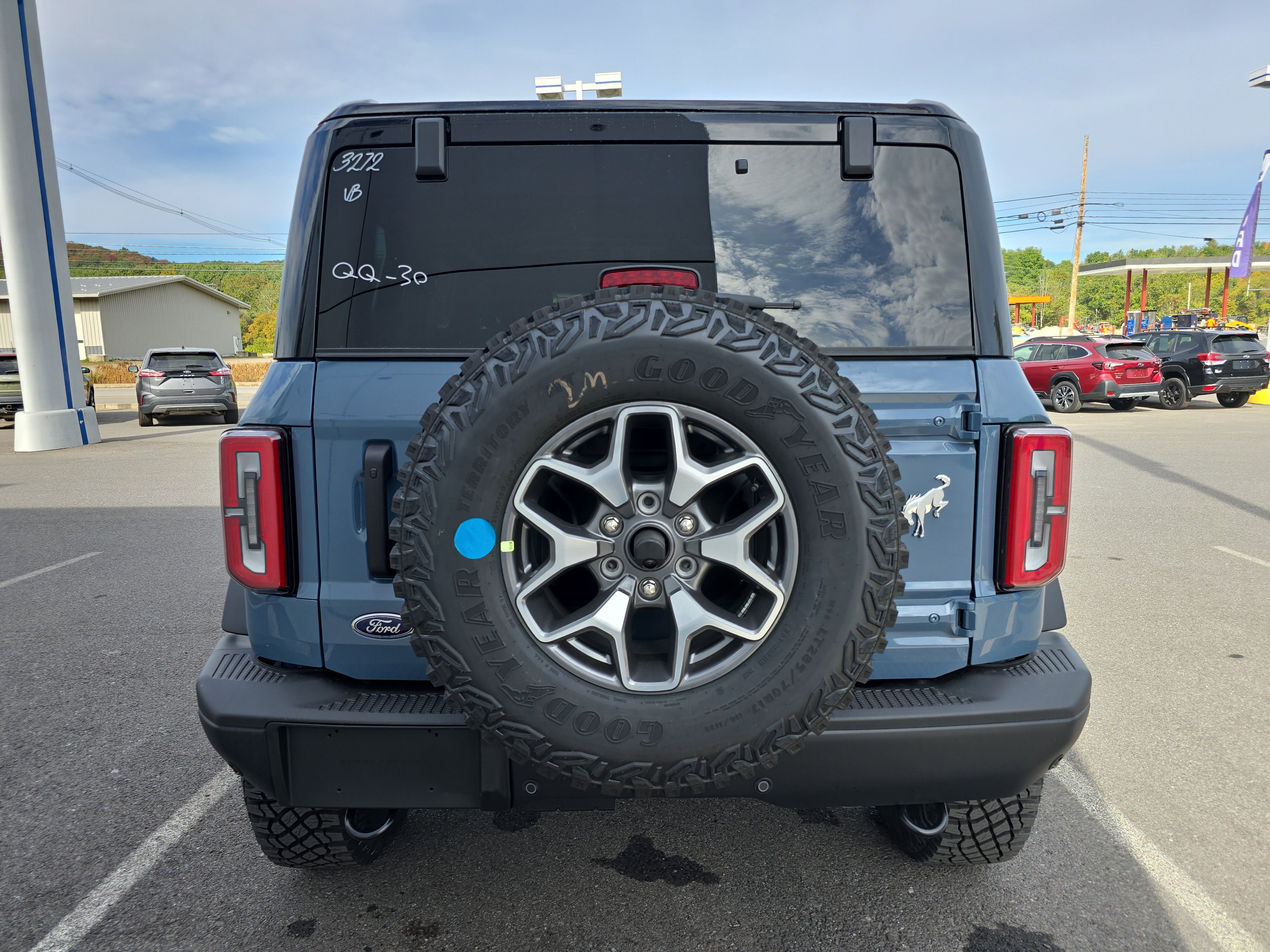 New 2025 Ford Bronco Badlands video 4