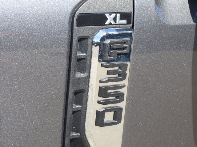 New 2026 Ford F350 XL w/ XL Chrome Package image 3