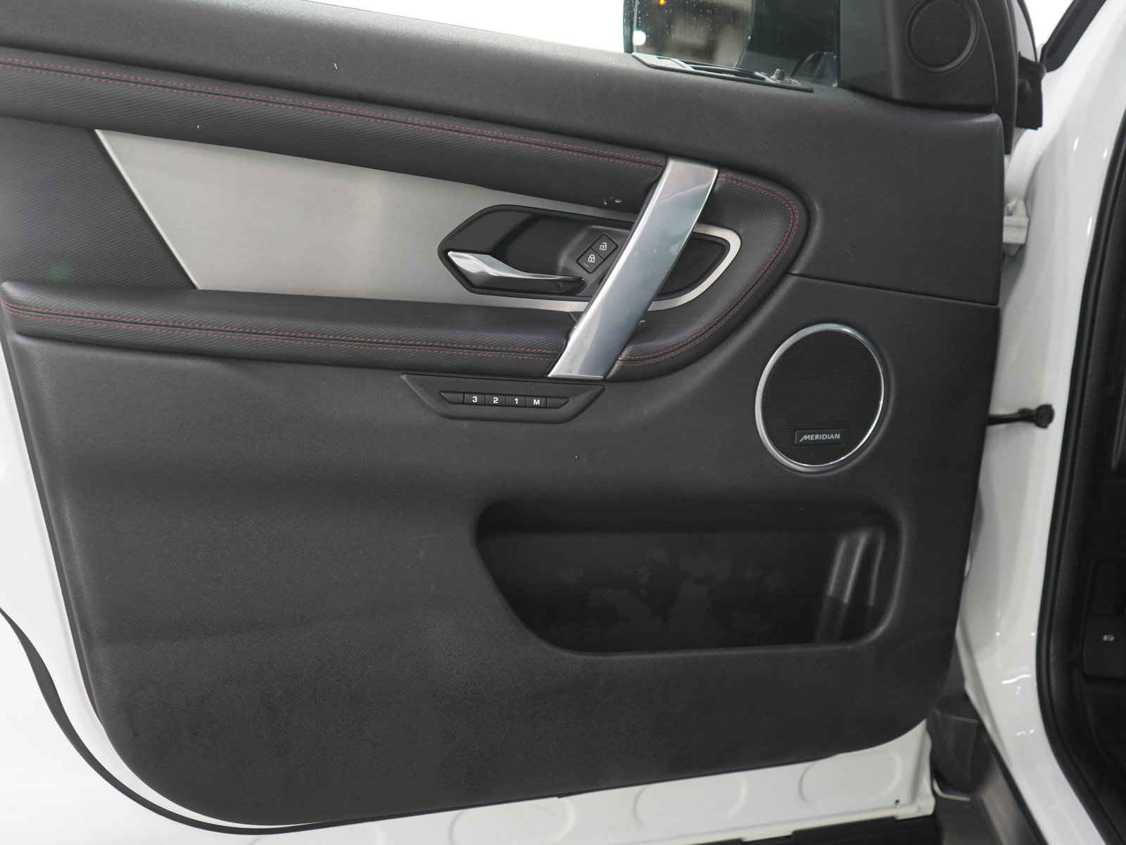 Used 2021 Land Rover Discovery Sport S R-Dynamic image 18