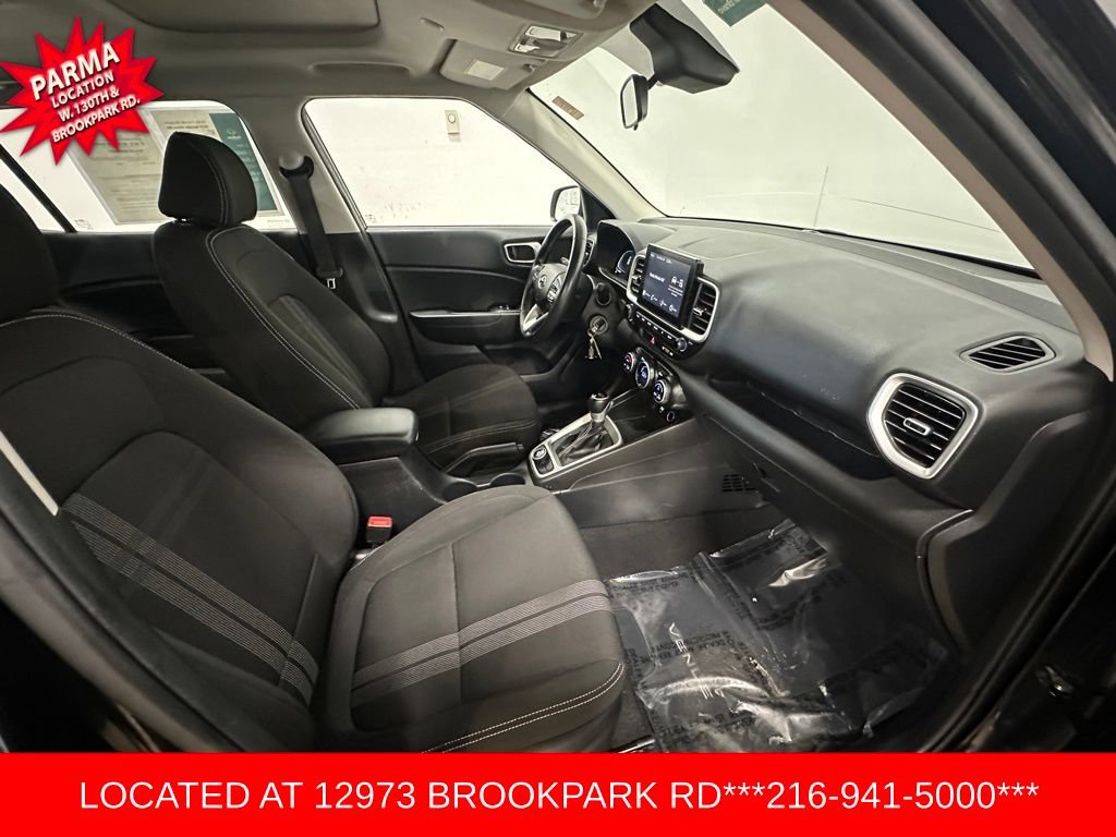 Used 2023 Hyundai Venue SEL FWD image 24