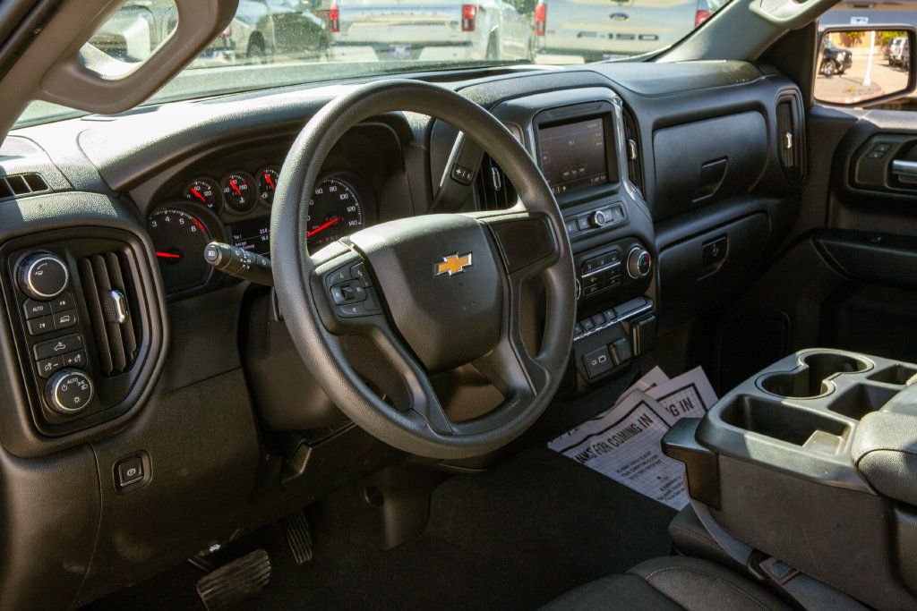 Used 2022 Chevrolet Silverado 1500 Custom AWD/4WD image 10