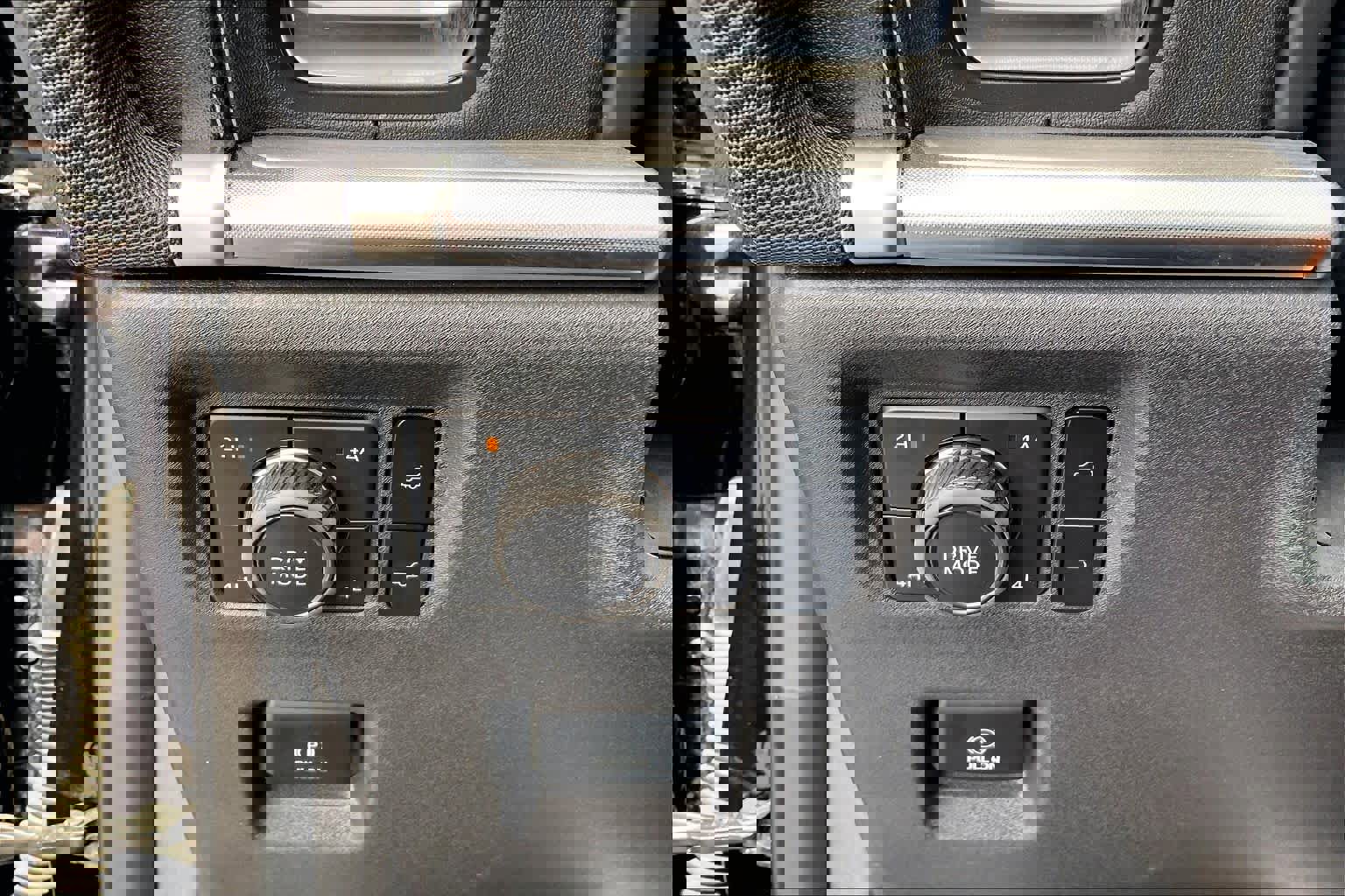 Used 2025 Ford Expedition Platinum AWD/4WD image 35