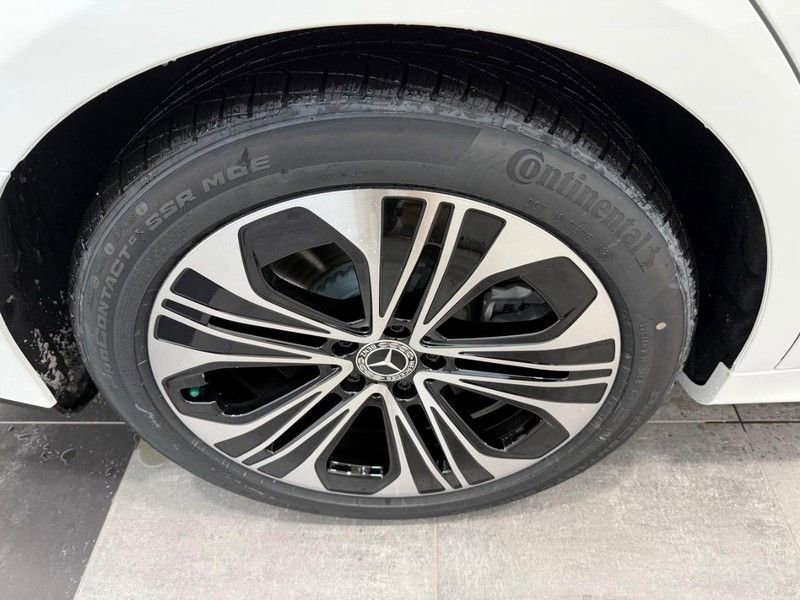 New 2026 Mercedes-Benz E 450 4MATIC Sedan image 3