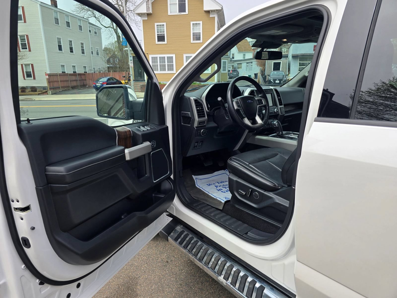 Used 2018 Ford F150 Lariat w/ Equipment Group 502A Luxury AWD/4WD image 7