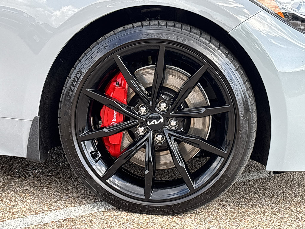 Used 2022 Kia Stinger GT2 w/ Scorpion Package RWD image 8