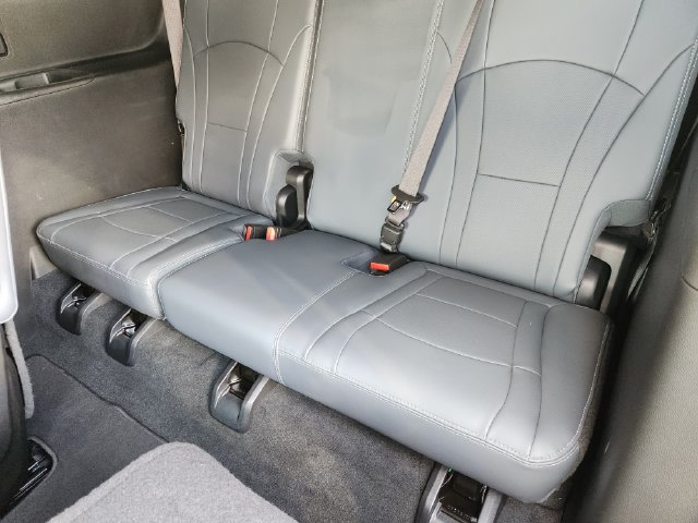 Used 2024 Buick Enclave Essence w/ Experience Buick Package FWD image 32