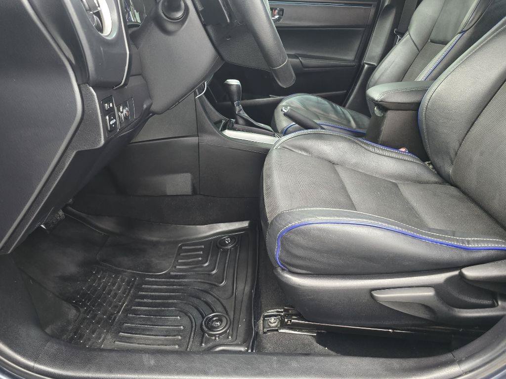 Used 2018 Toyota Corolla SE FWD image 9