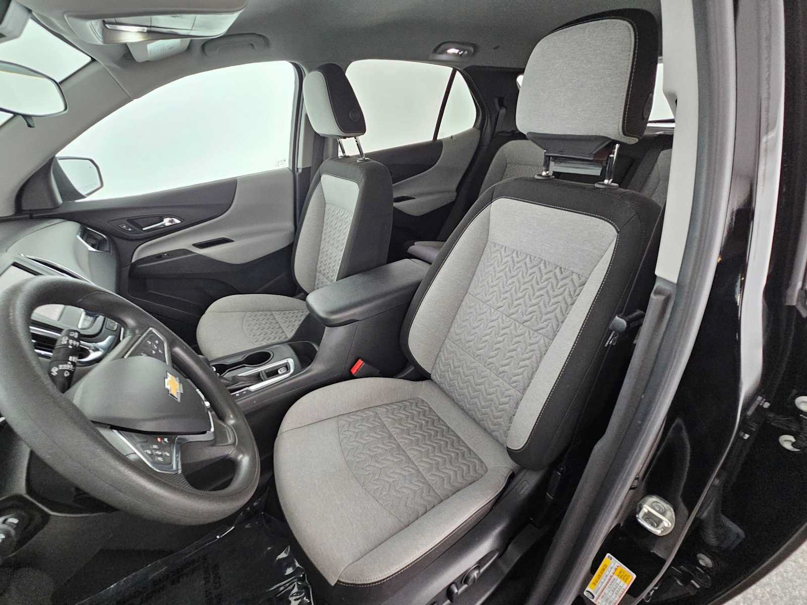 Used 2023 Chevrolet Equinox LS w/ LS Convenience Package FWD image 21
