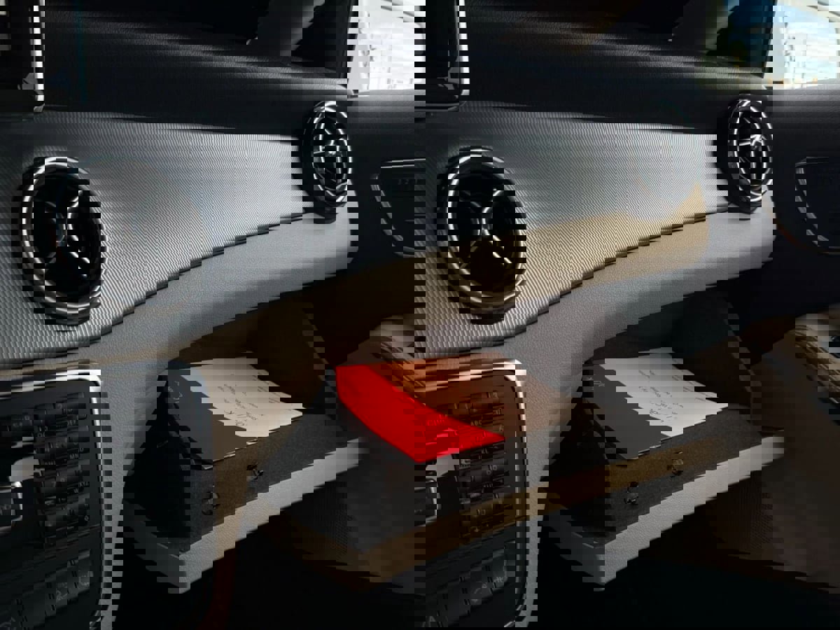 Used 2015 Mercedes-Benz GLA 250 4MATIC image 58