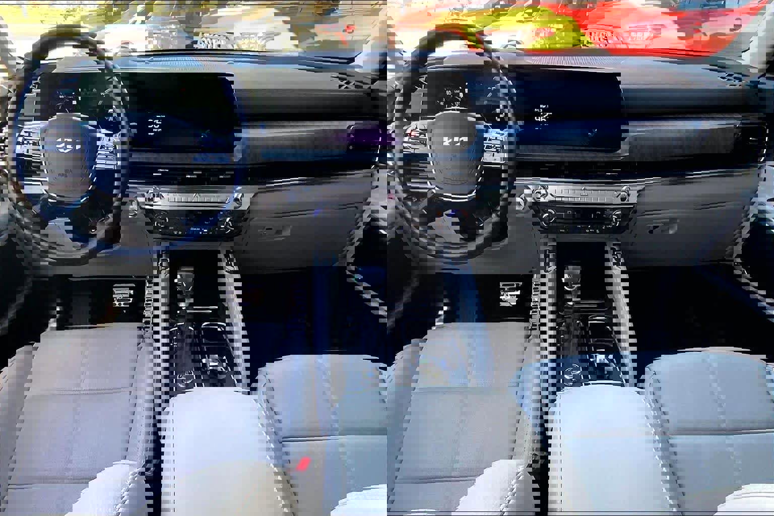 Used 2025 Kia Telluride SX image 16