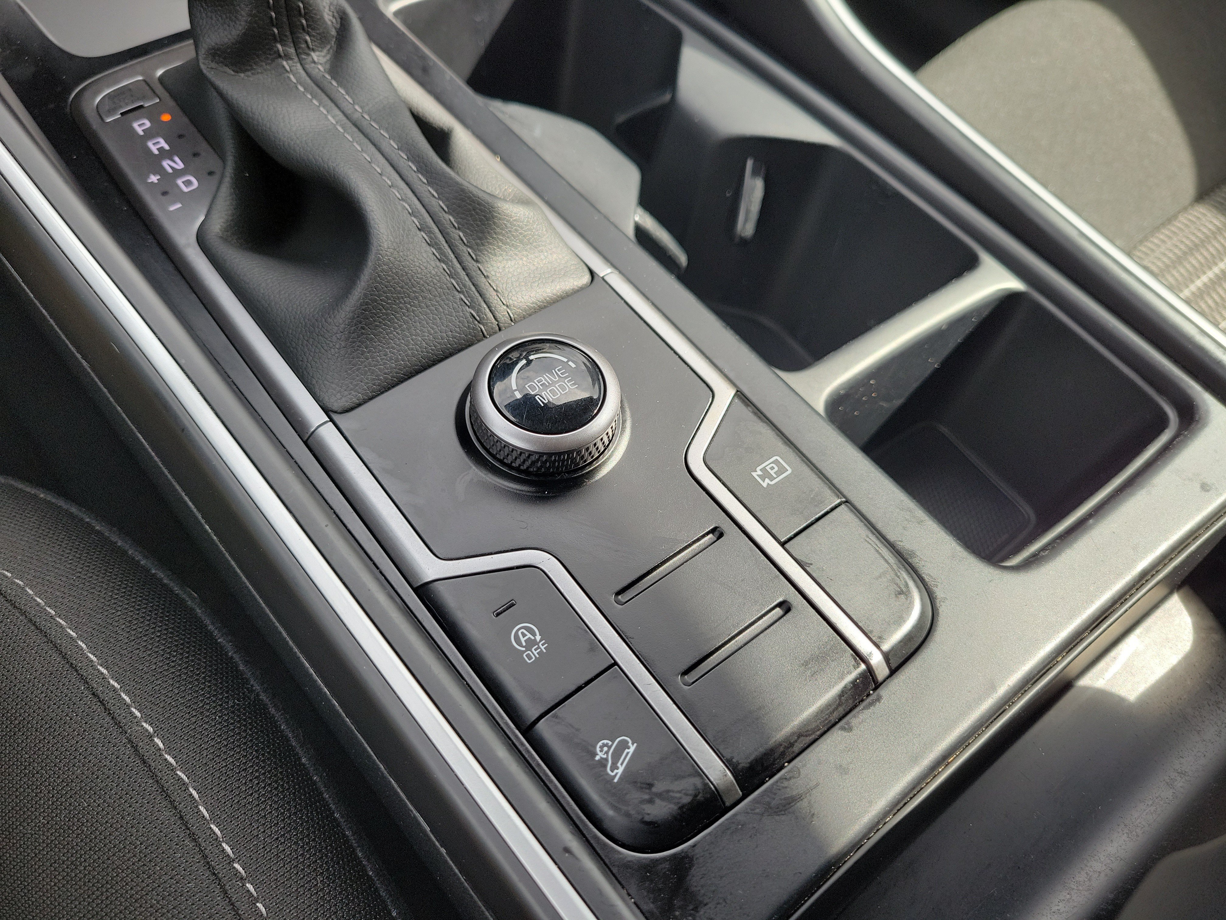 Certified 2023 Kia Sorento LX FWD image 36