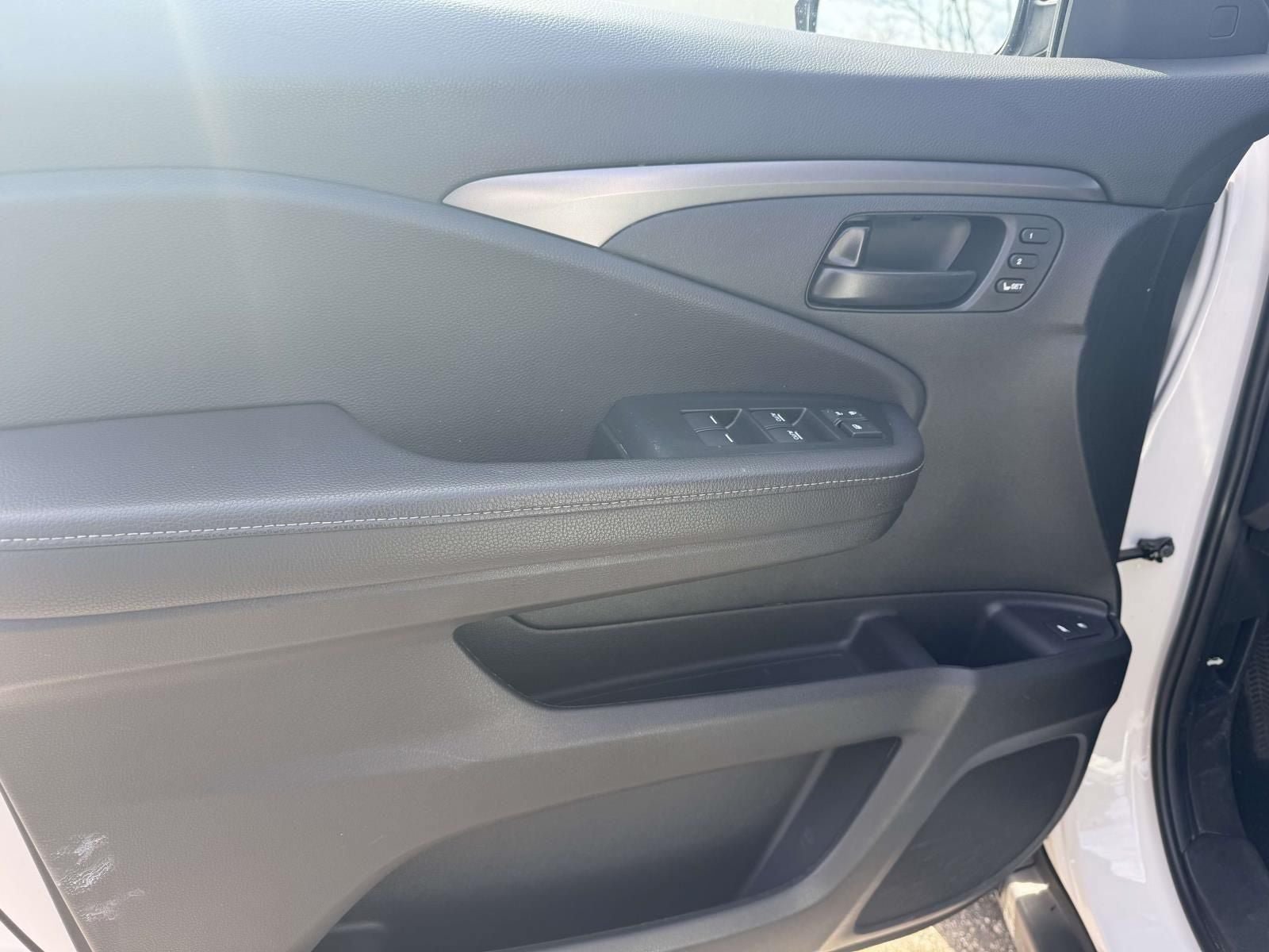 Used 2023 Honda Passport EX-L image 18