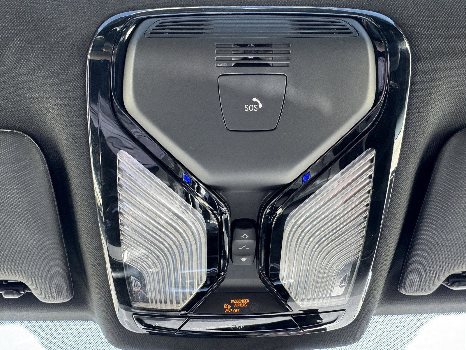 Used 2022 BMW 230i 230i w/ Convenience Package image 12