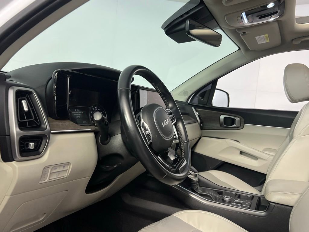 Used 2023 Kia Sorento EX w/ Panoramic Sunroof Package image 23