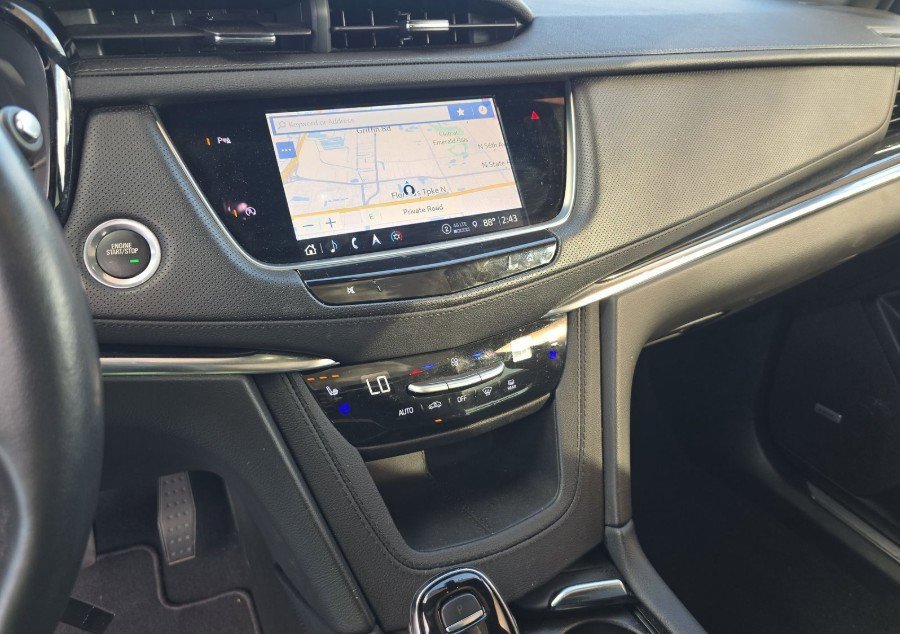 Used 2024 Cadillac XT5 Premium Luxury image 10