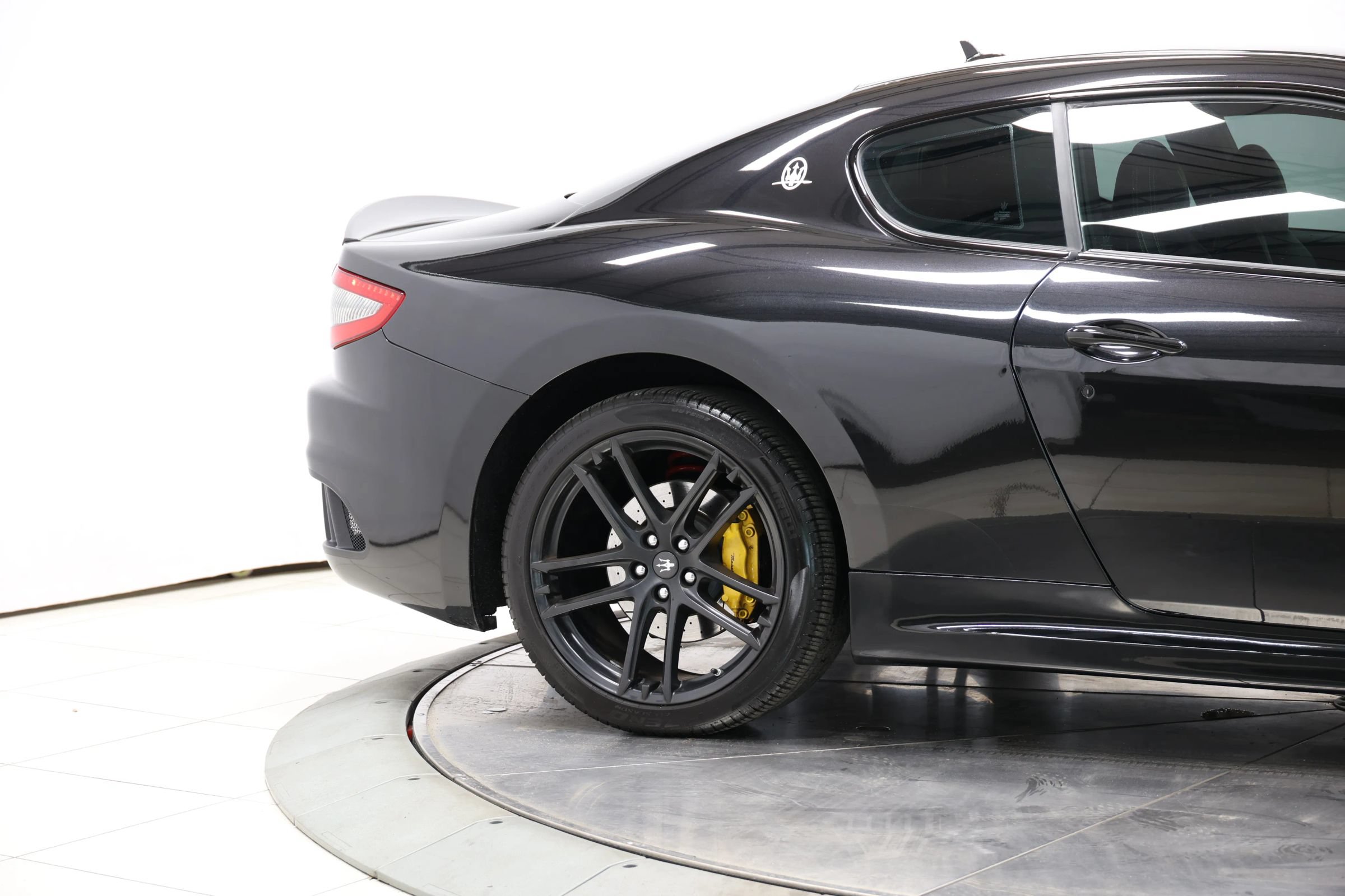 Used 2016 Maserati GranTurismo Sport RWD image 58