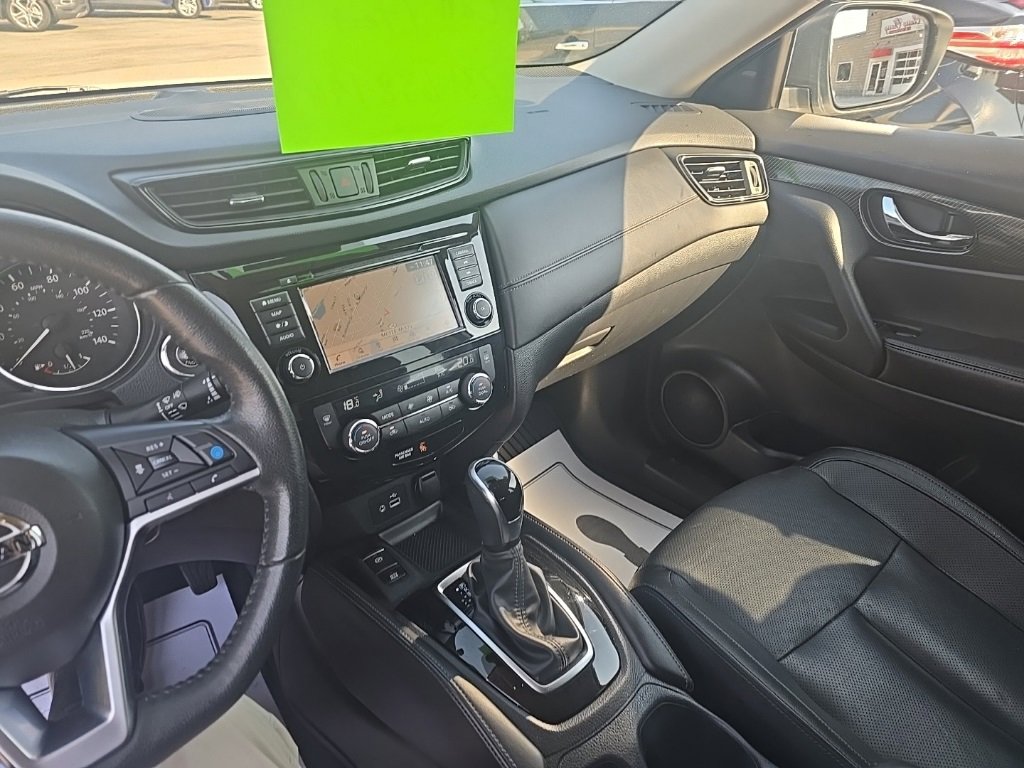 Used 2020 Nissan Rogue SL image 14