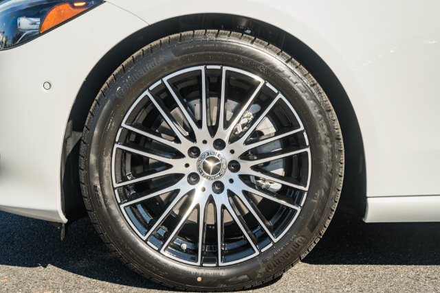 New 2027 Mercedes-Benz C 300 4MATIC Sedan image 17