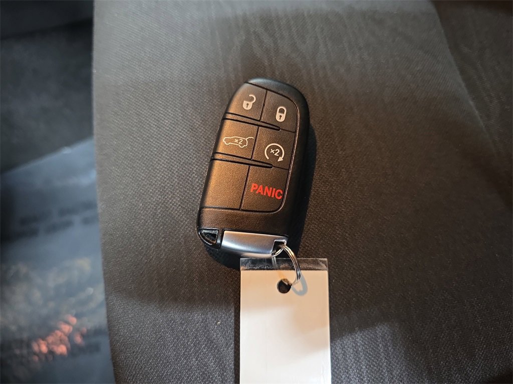 Used 2025 Dodge Durango GT image 34