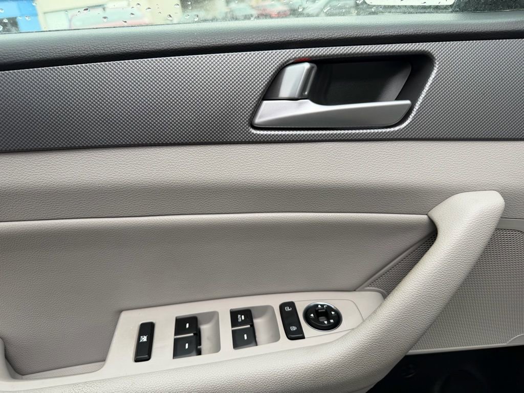 Used 2016 Hyundai Sonata SE image 15