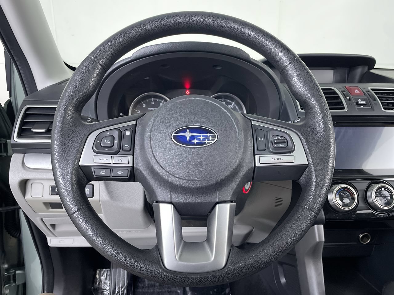 Used 2018 Subaru Forester 2.5i Premium w/ All-Weather Package AWD/4WD image 14