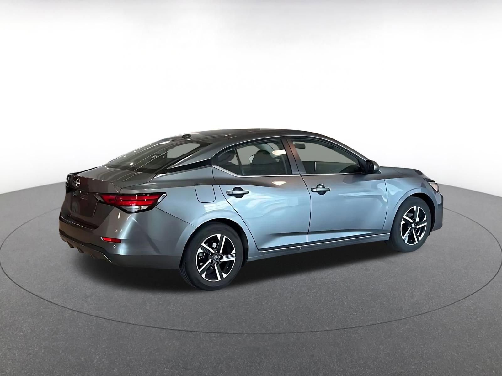 Used 2025 Nissan Sentra SV image 15