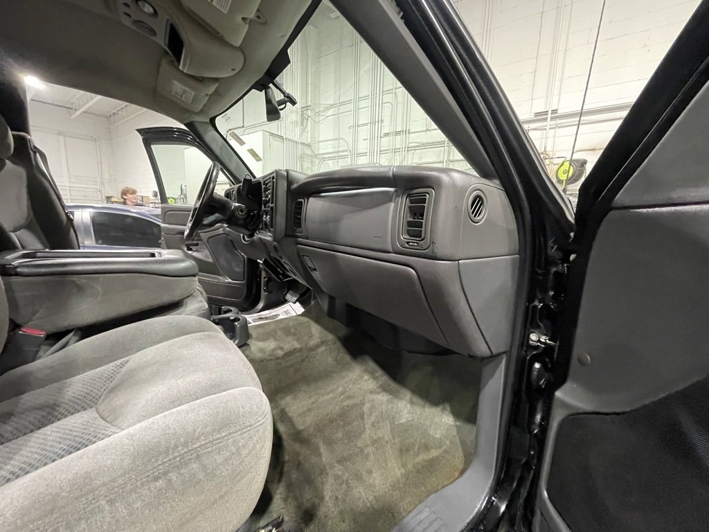 Used 2007 Chevrolet Silverado 2500 LT w/ Heavy-Duty Power Package image 13