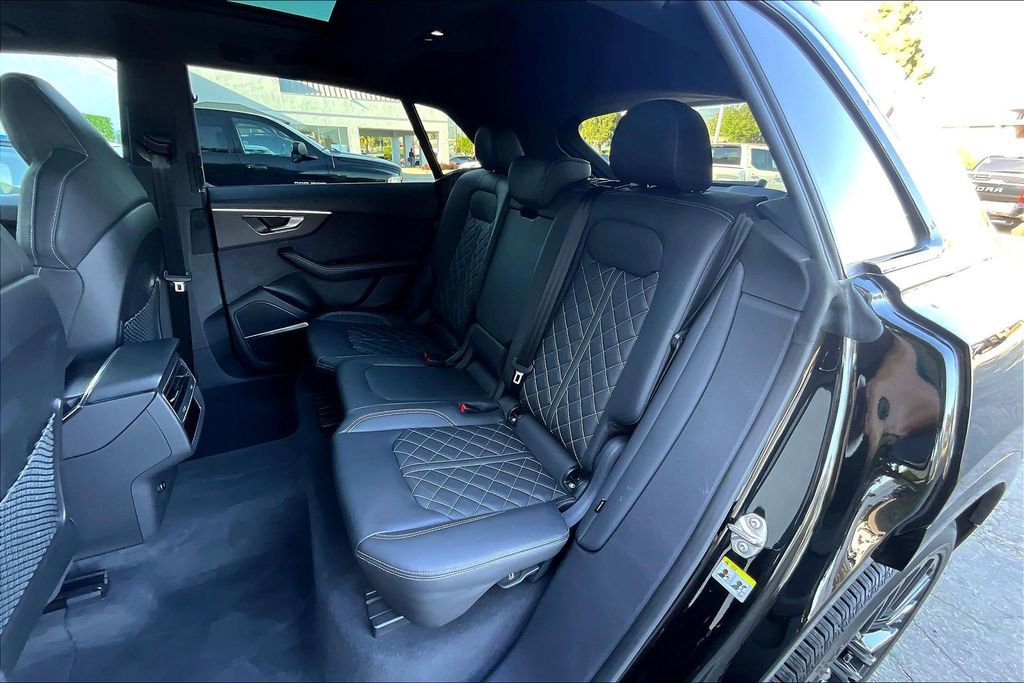 Used 2024 Audi SQ8 Premium Plus AWD/4WD image 22